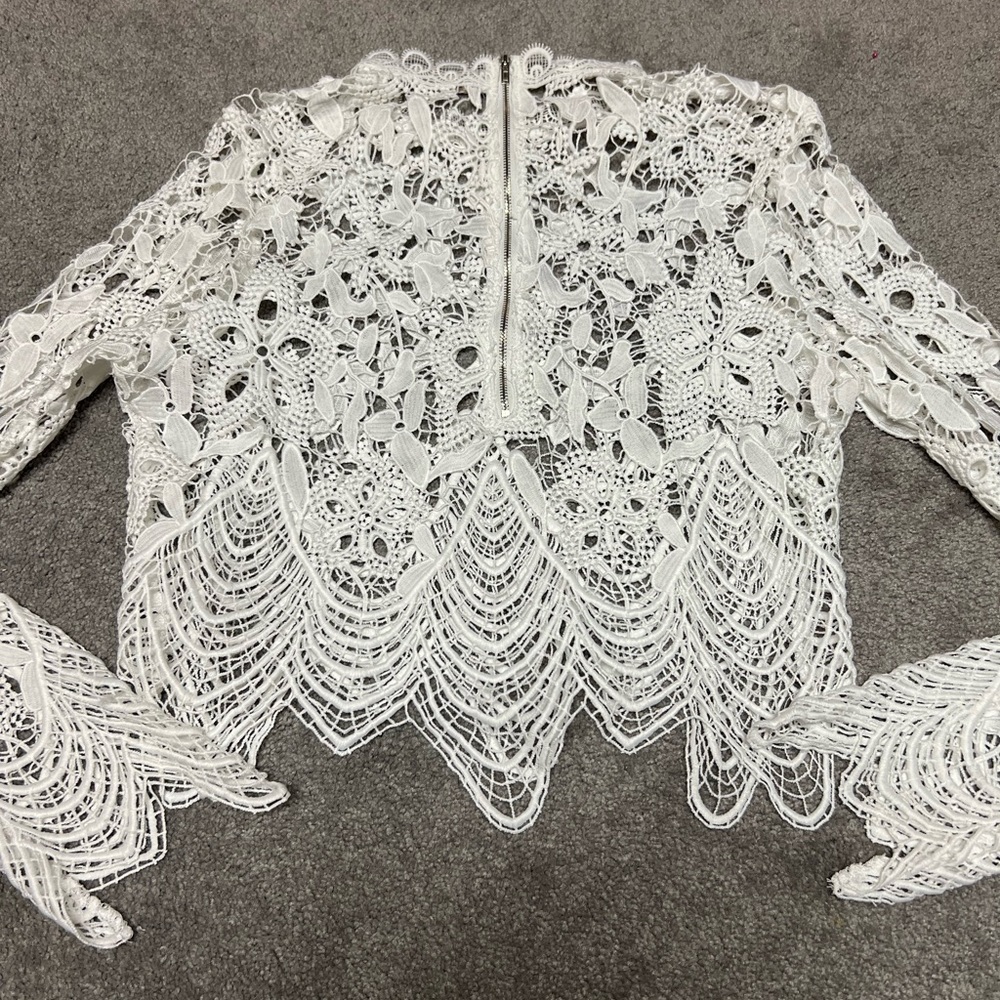 E.SSUE Crochet Top - Picture 4 of 5